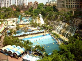 Парк развлечений Sunway Lagoon